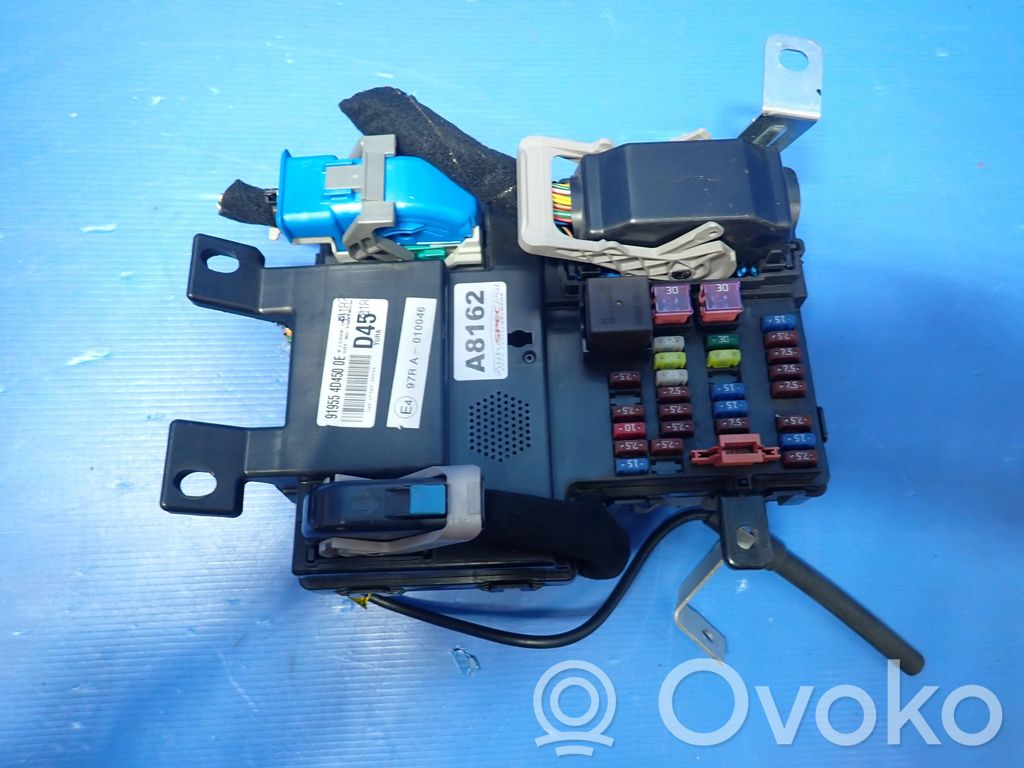 KIA Sedona Fuse module 
