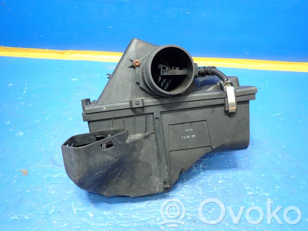 BMW 3 E90 E91 Air filter box 