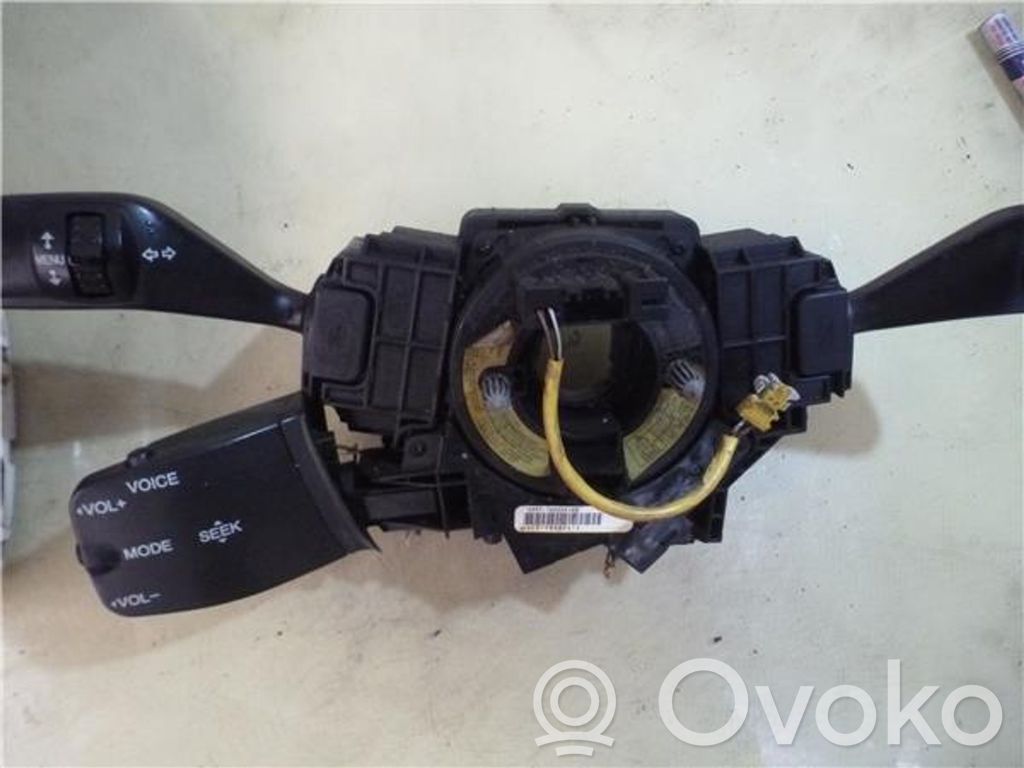 Interruptor de control multifunción   4M5T14A664AB