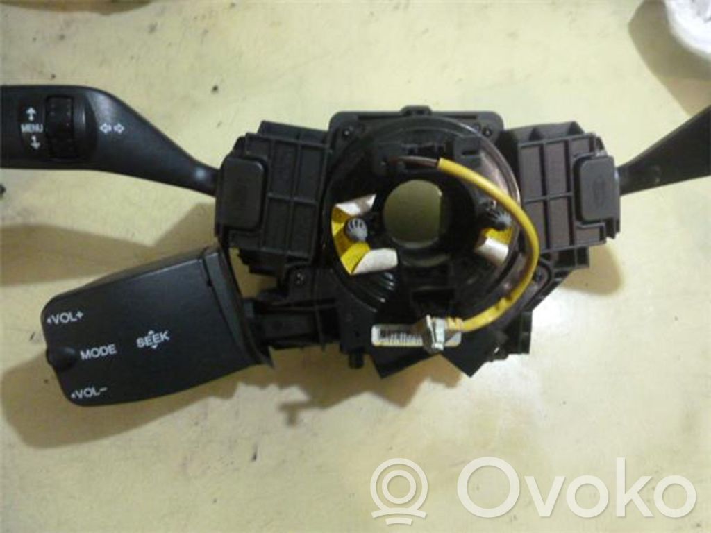 Interruptor de control multifunción   4M5T14A664B