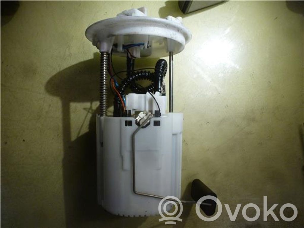 Opel Corsa D Bomba interna de combustible 