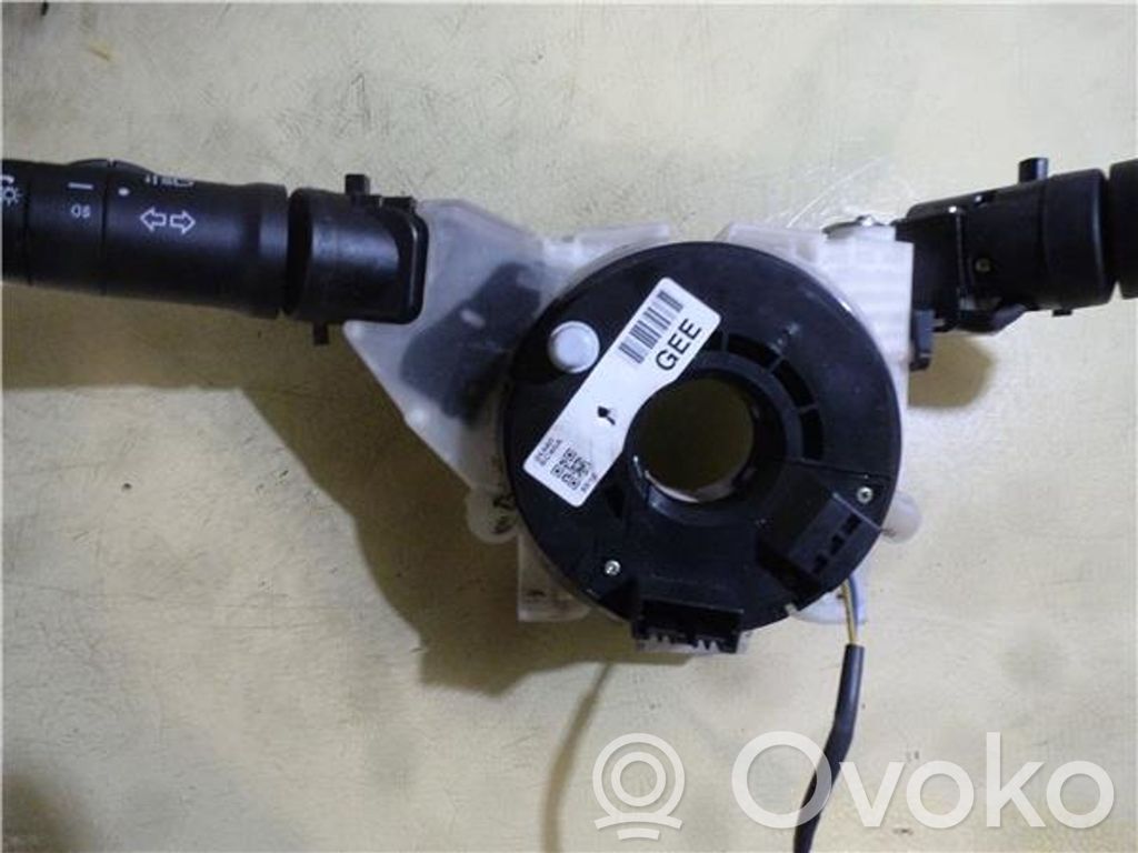 Interruptor de control multifunción   25560BC60A