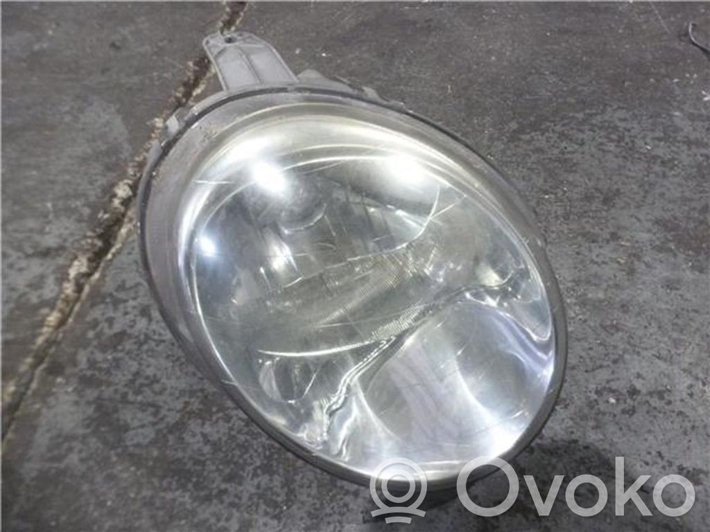 Scheinwerfer   82221120R