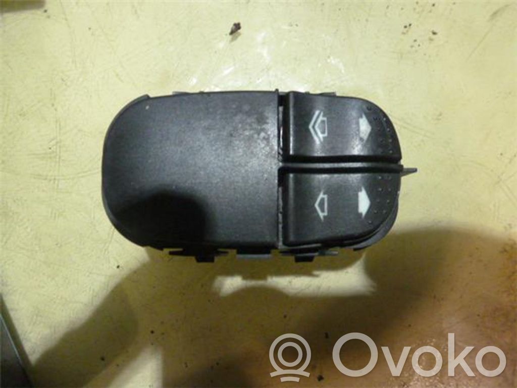 Ford Focus Electric window control switch 