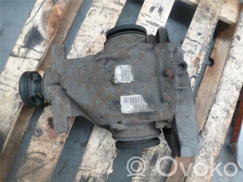 Rear differential   7526931