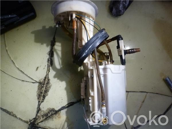 Audi A4 S4 B6 8E 8H Bomba interna de combustible 