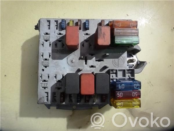 Fiat Punto (188) Module de fusibles 