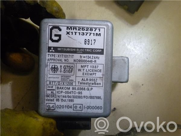 Engine control unit/module   MR252871,X1T13771M
