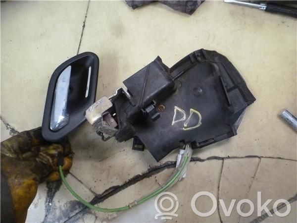Front door lock   8235120