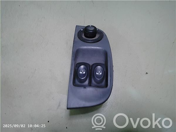 Renault Megane I Electric window control switch 