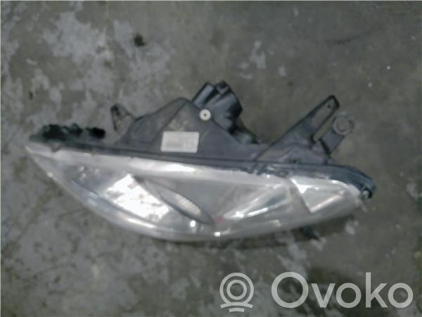 Peugeot 207 CC Lampa przednia 