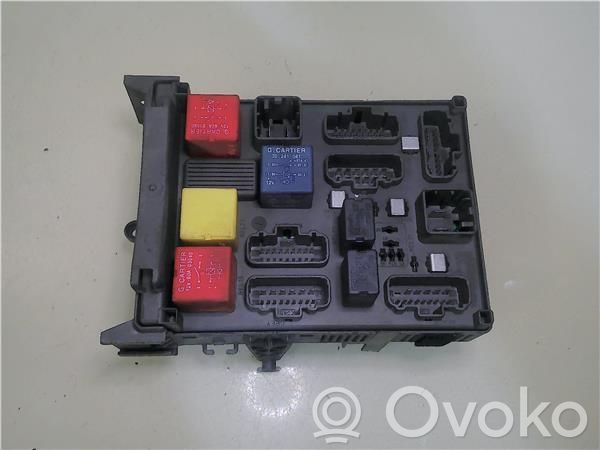 Unidad de control/módulo del motor   8200148810A