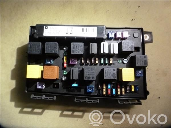 Opel Astra H Dzinēja vadības bloks 