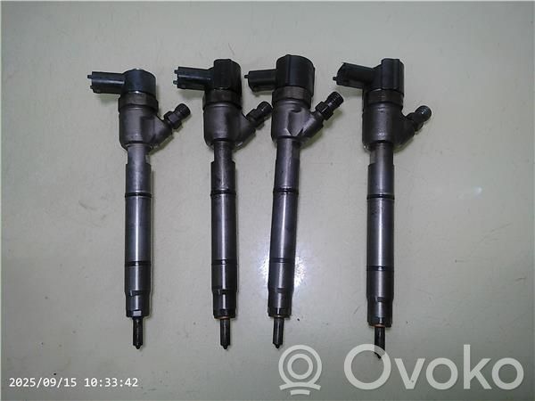 Juego de inyectores de combustible   338002A400,445110256