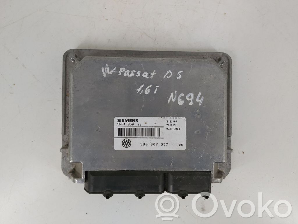Volkswagen PASSAT B5 Engine control unit/module 