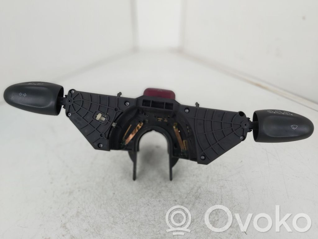Multifunctional control switch/knob   95VW13335ABW