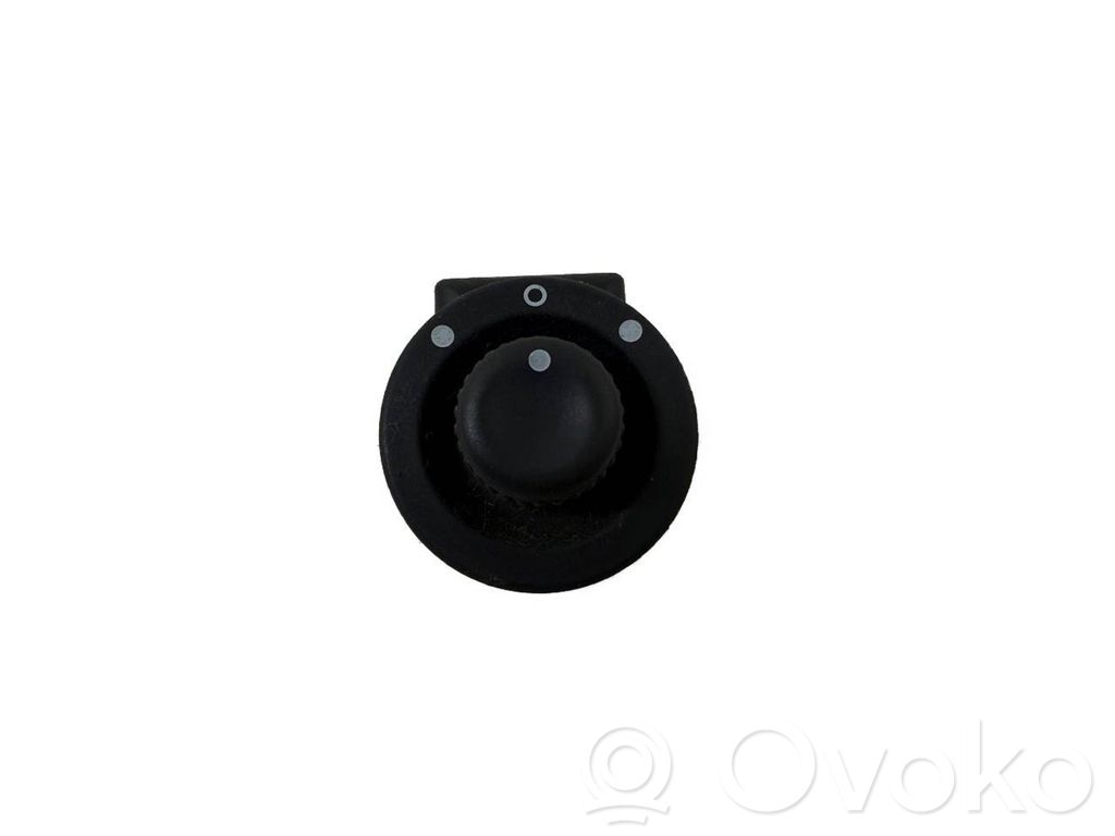 Dacia Dokker Wing mirror switch 