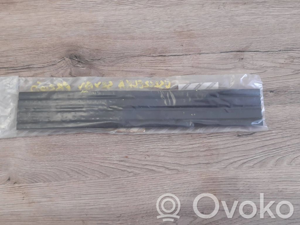 Fiat Ducato Listwa / Uszczelka szyby drzwi przednich 