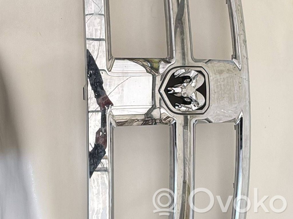Dodge RAM Front bumper upper radiator grill 