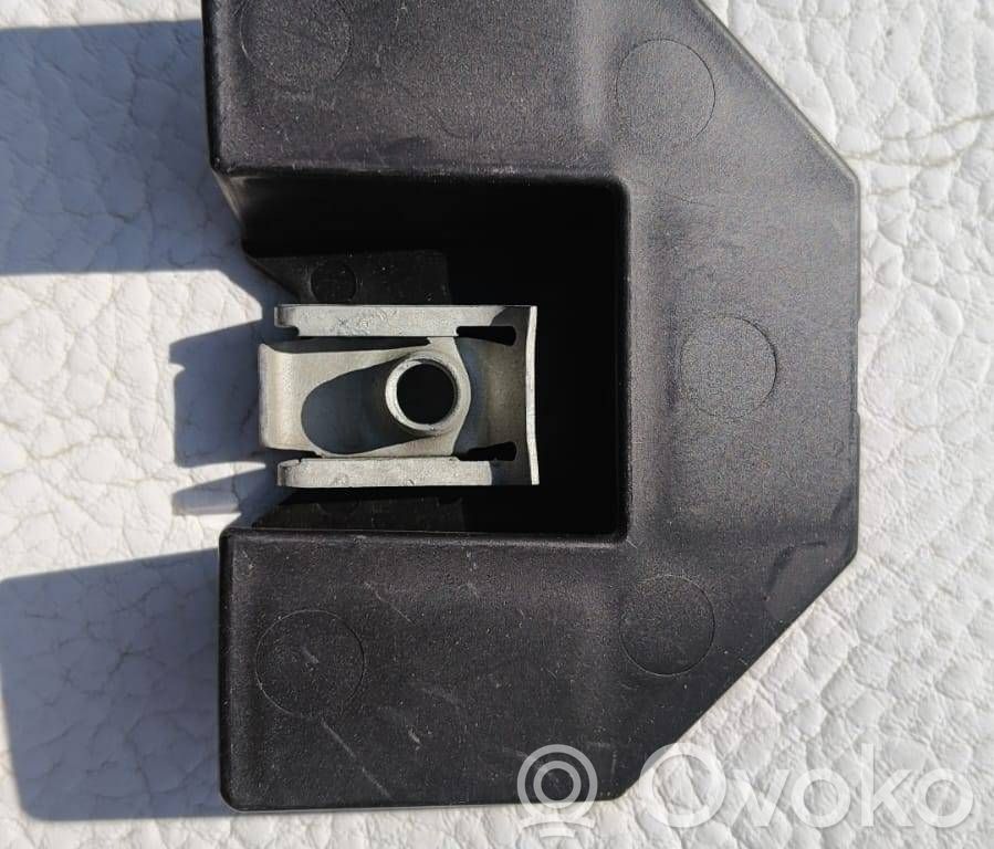 Front bumper mounting bracket   161407500A