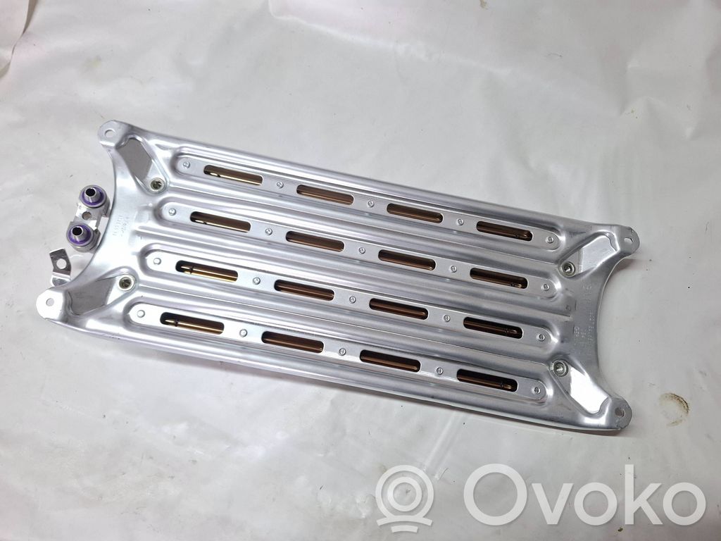 Węże/rury do chłodzenia akumulatorów pojazdów hybrydowych/elektrycznych   8616567,863253804,18418910,6127,73885910