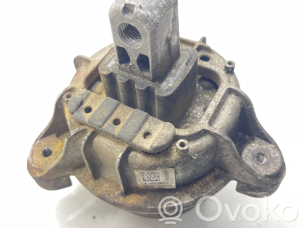 BMW 5 F10 F11 Engine mount bracket 