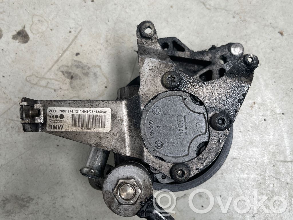 BMW 5 E60 E61 Power steering pump 