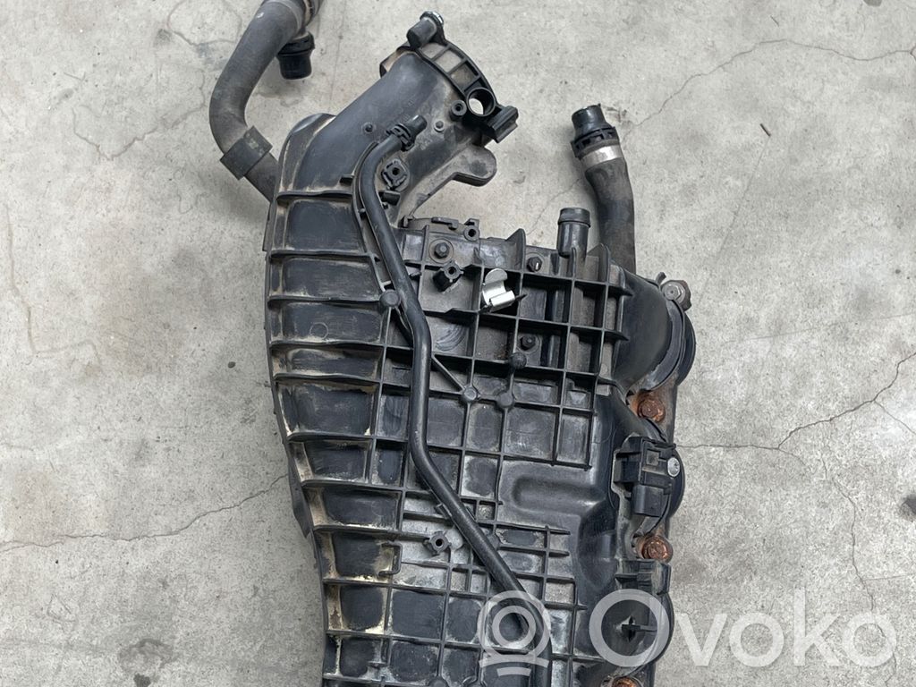 BMW 5 G30 G31 G38 Kolektor ssący 