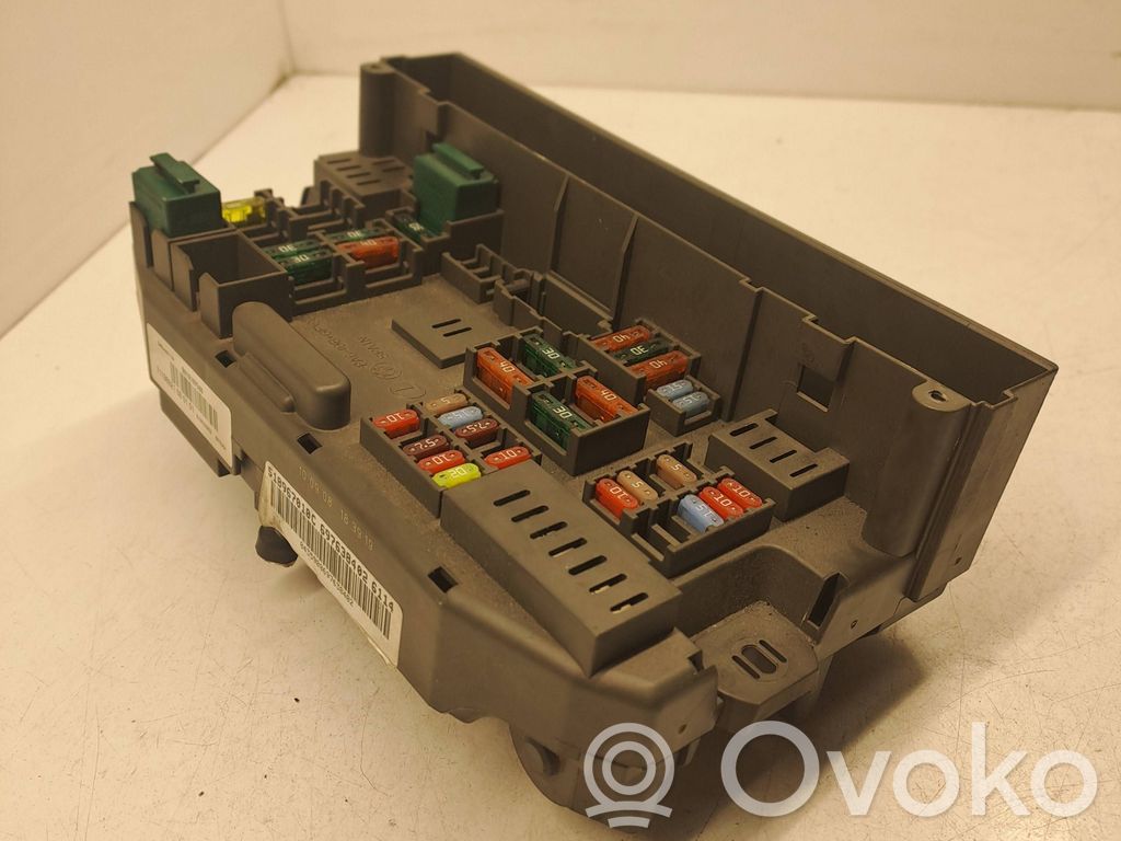 BMW X5 E70 Fuse module 