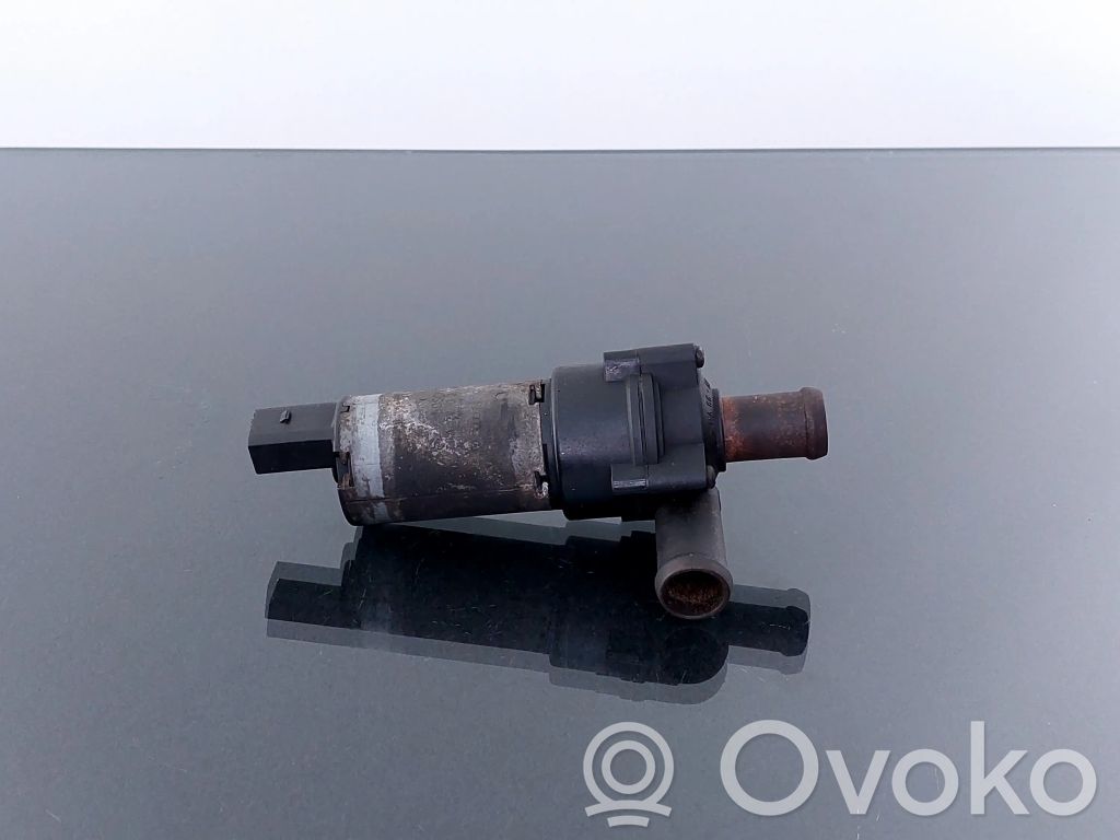 Audi Q7 4L Sähköinen jäähdytysnesteen apupumppu 