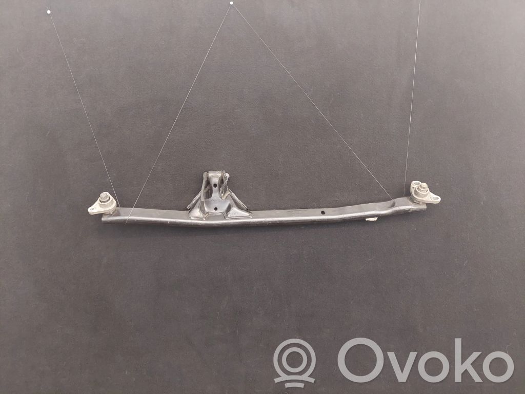 Engine mounting bracket   8666204,13641