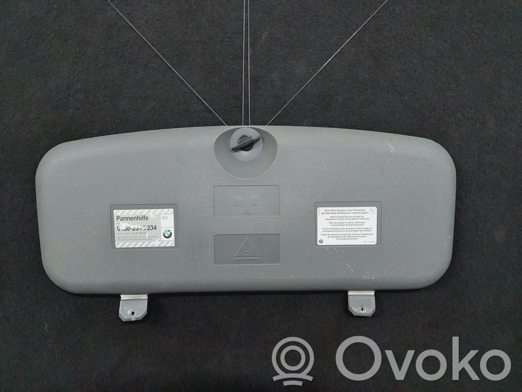 BMW 7 E65 E66 Tool box 