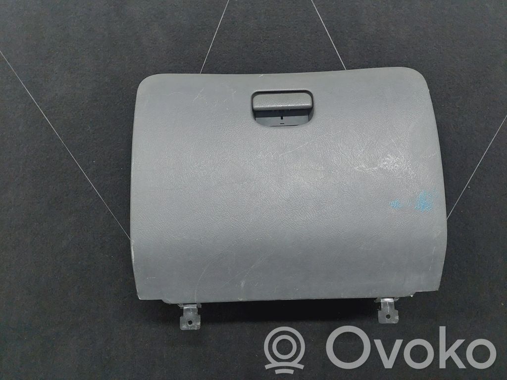 Mitsubishi Colt Tapa/cubierta de la guantera 