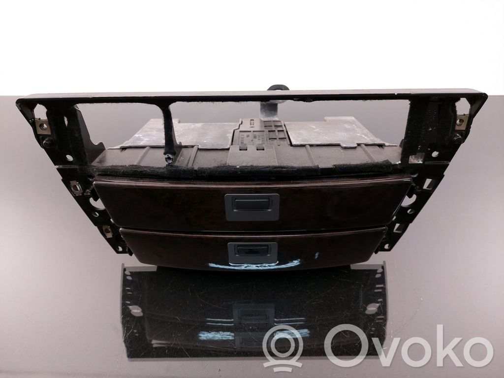 BMW 7 E65 E66 Stalčiukas 