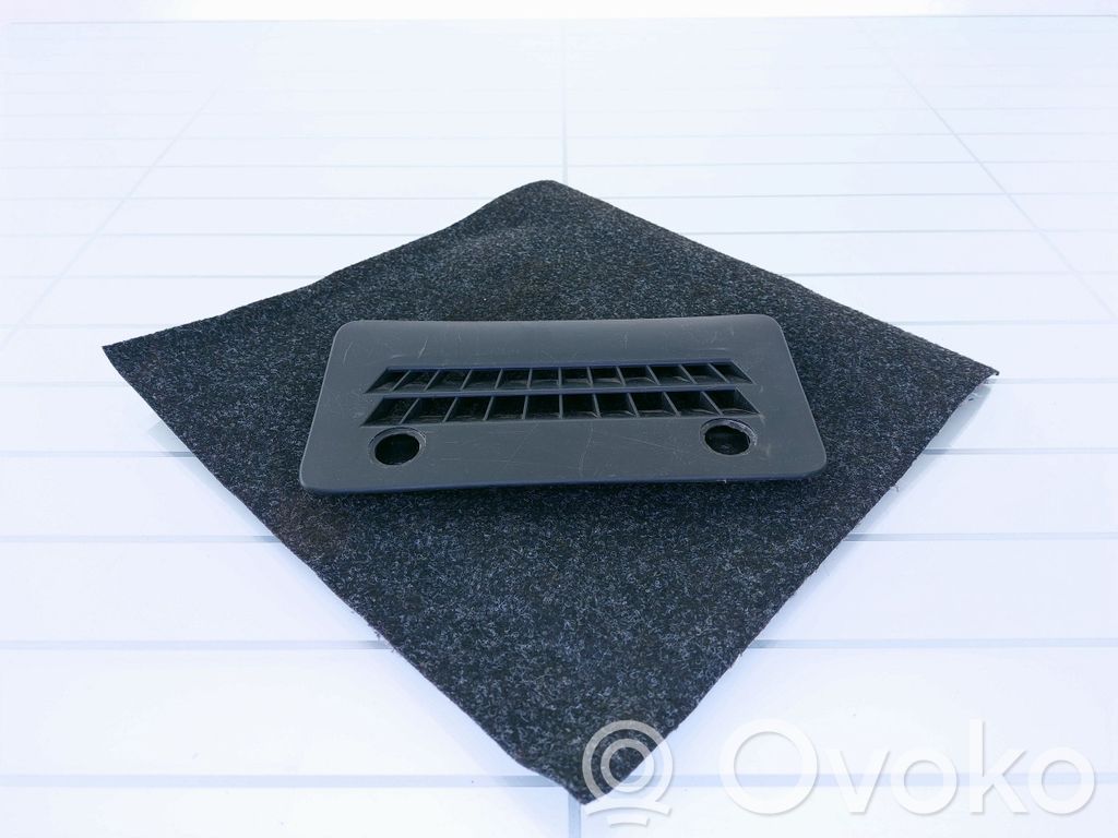 Audi A8 S8 D3 4E Quarter panel pressure vent 