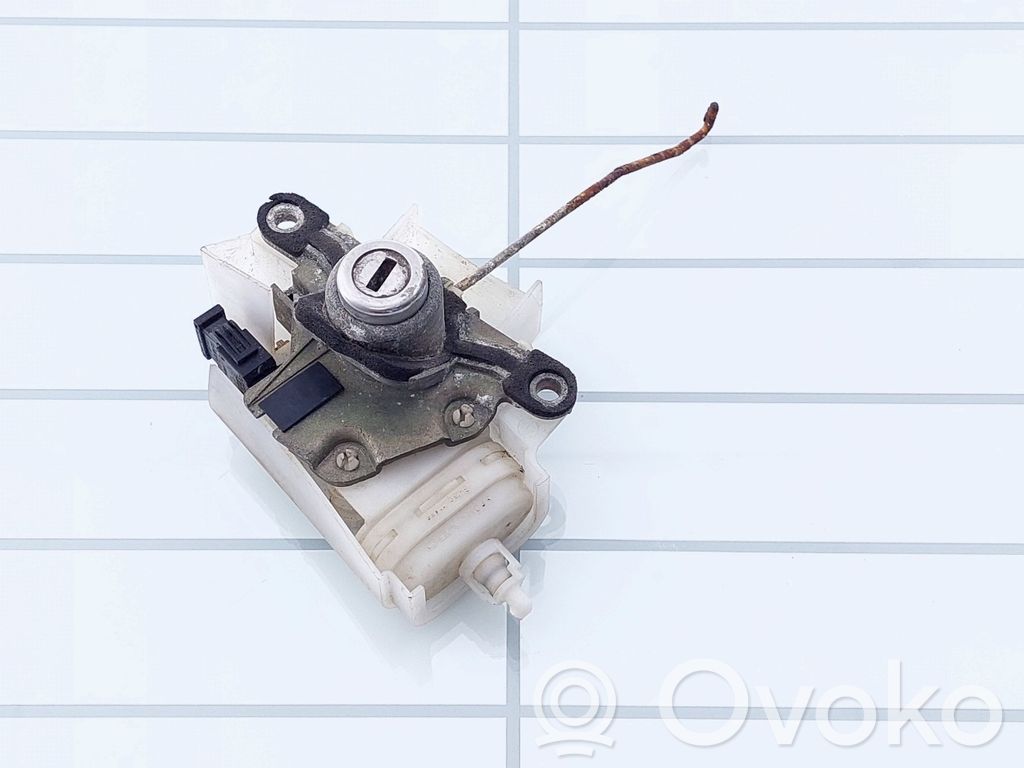 Audi A4 S4 B5 8D Tailgate exterior lock 