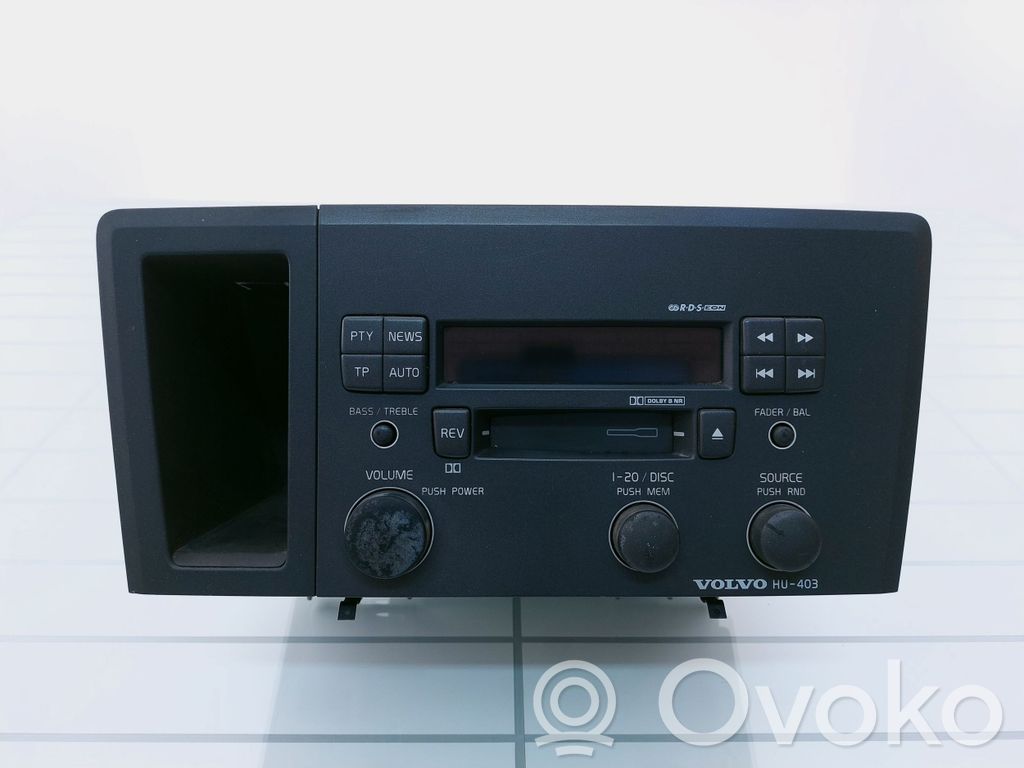 Volvo V70 Konsola środkowa / Radio / GPS 