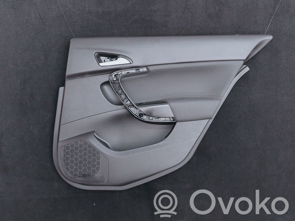 Opel Insignia A Boczki / Poszycie drzwi tylnych 