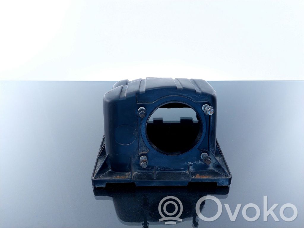 Ford Explorer Air filter box 