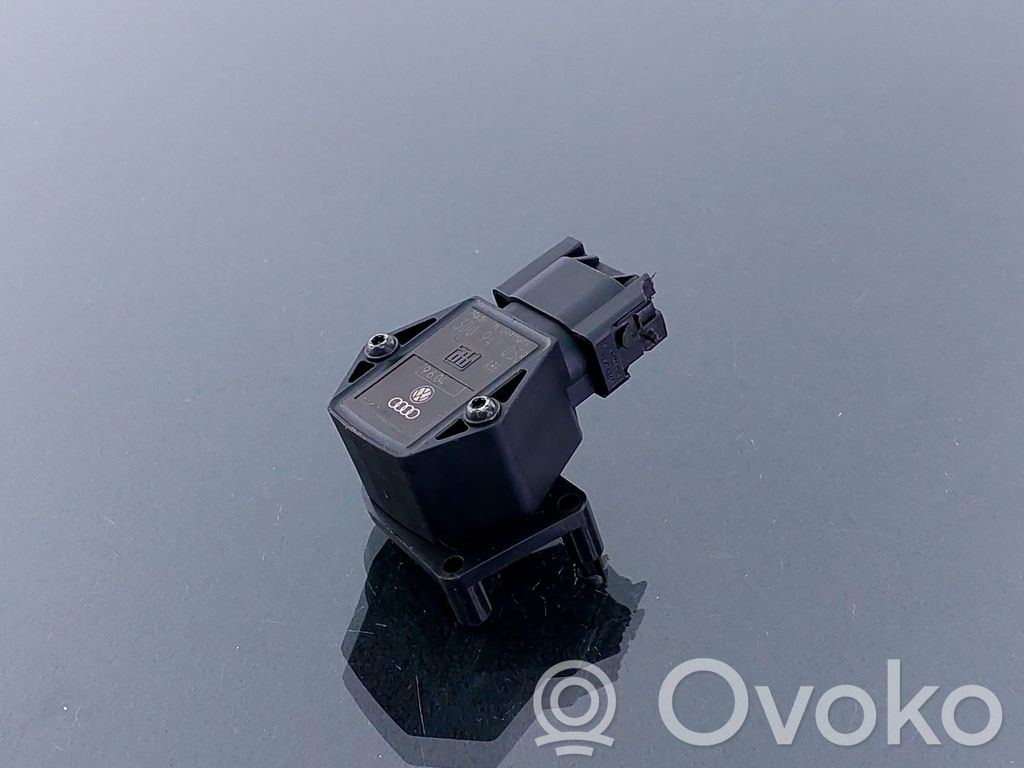 Volkswagen Phaeton Tailgate/trunk/boot open switch 