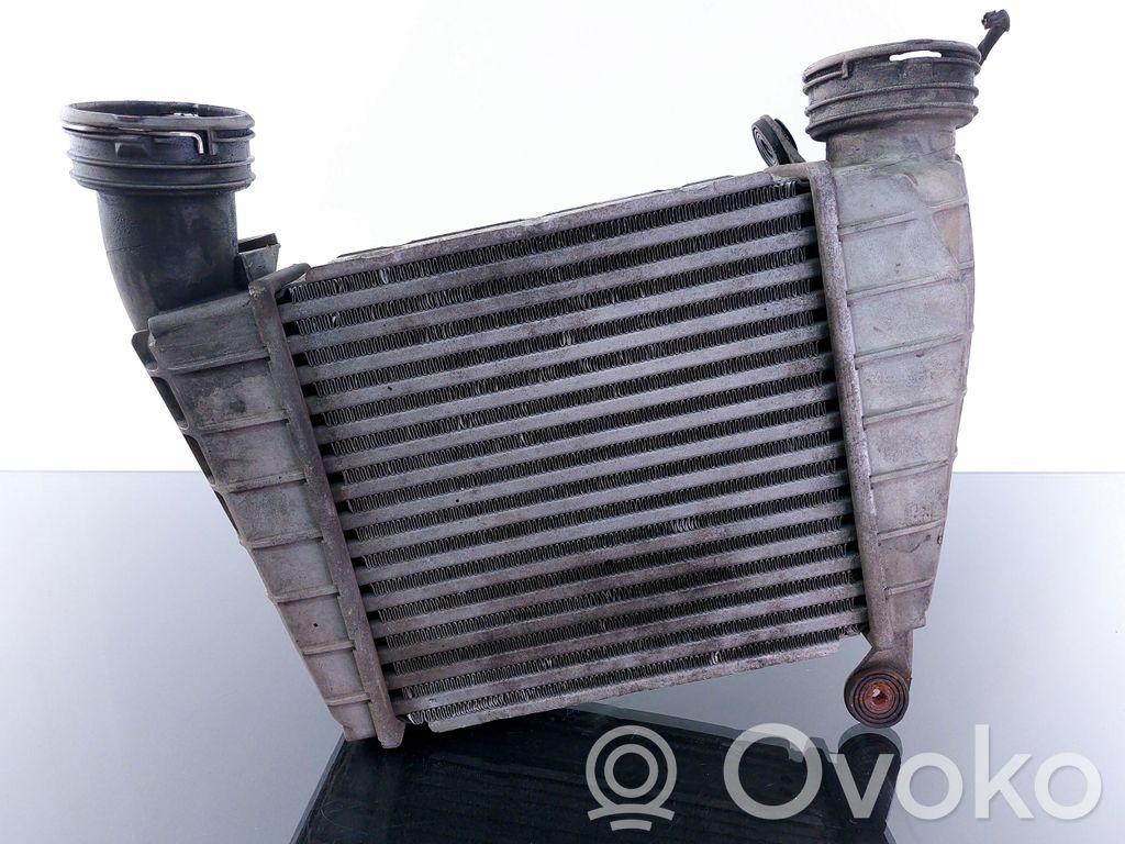 Volkswagen Phaeton Interkūlerio radiatorius 