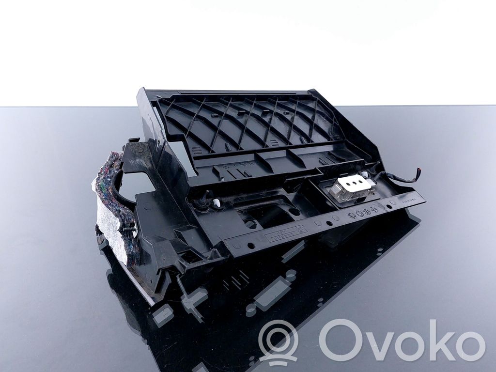 BMW 5 E39 Fuse box cover 