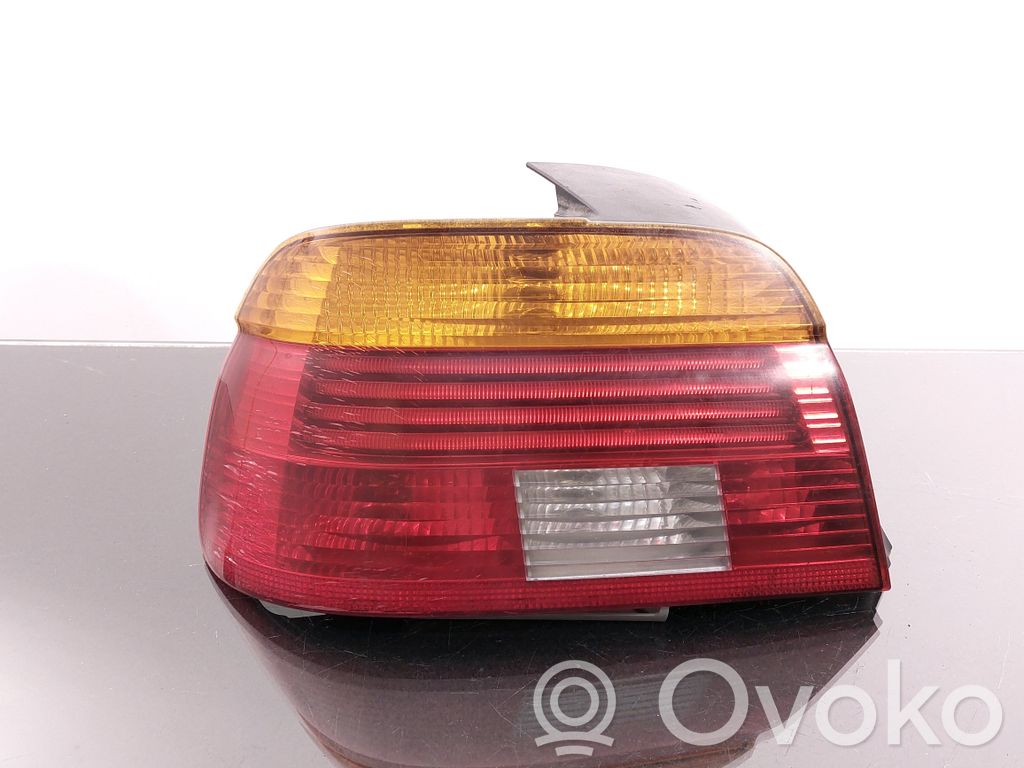 BMW 5 E39 Aizmugurējais lukturis virsbūvē 