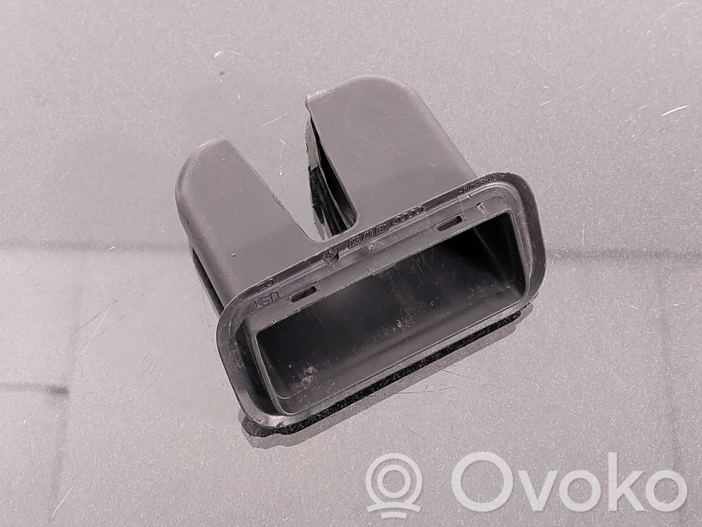 Audi A4 S4 B8 8K Tailgate/boot lid lock trim 