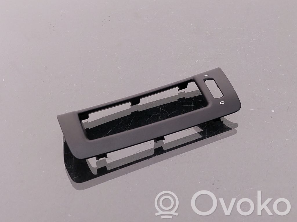 BMW X5 E70 Otras partes del panel de instrumentos 