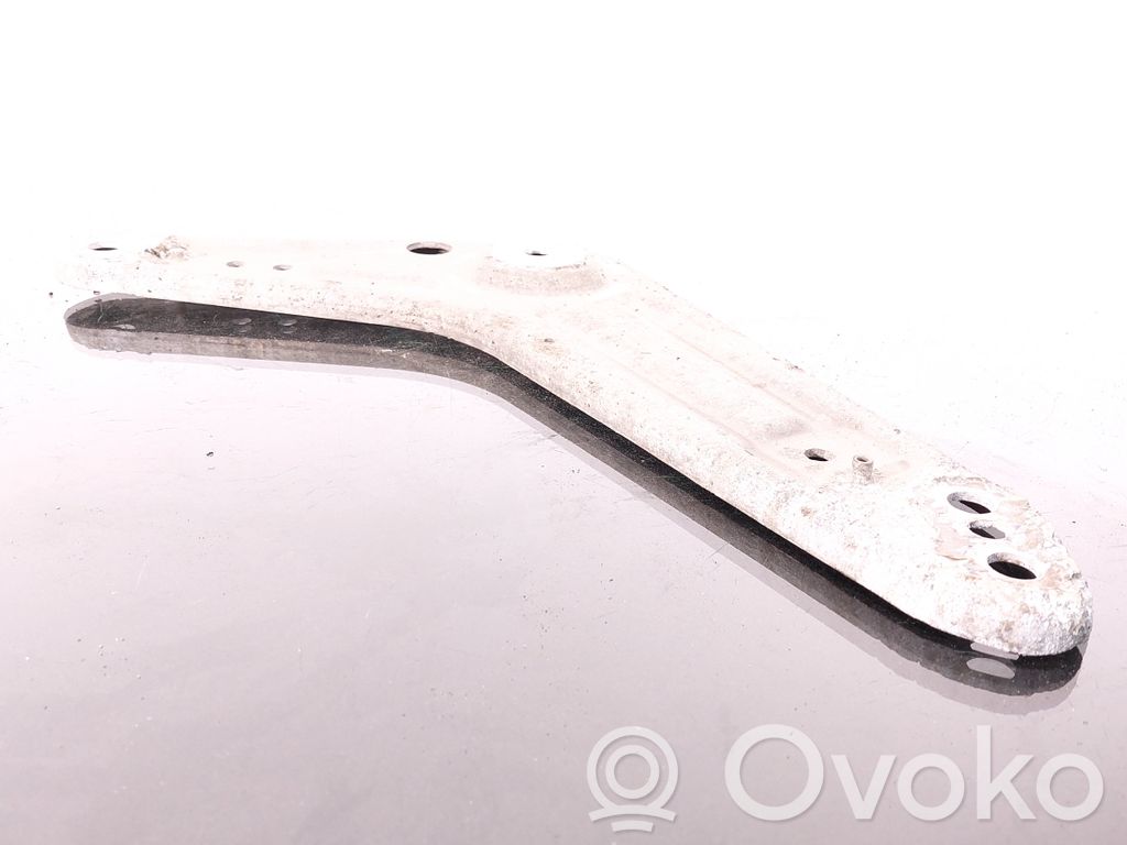 BMW X5 E70 Cits aizmugures šasijas elements 
