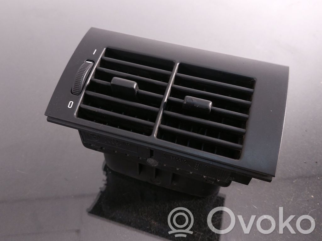 BMW 5 E39 Griglia di ventilazione posteriore 