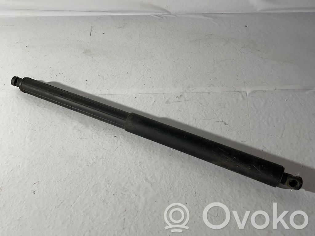 BMW 3 E90 E91 Tailgate/trunk strut/damper 