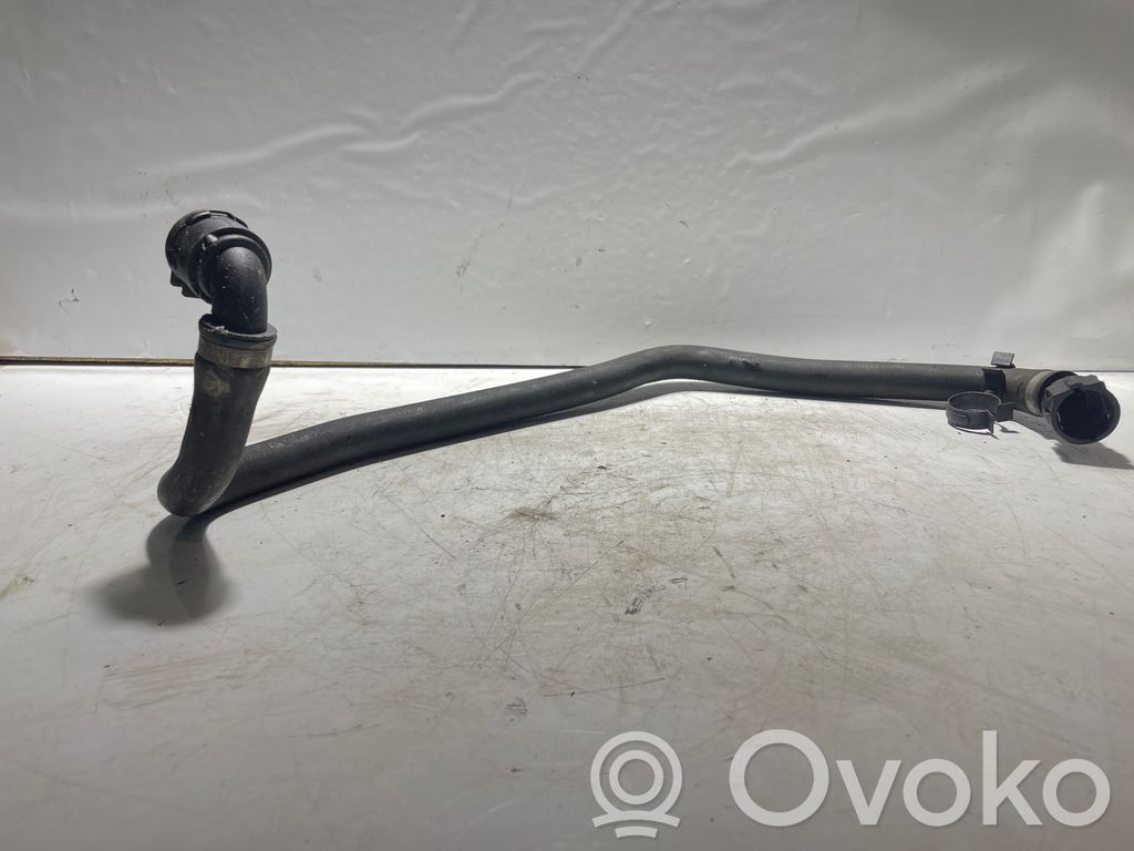 BMW X5 E70 Moottorin vesijäähdytyksen putki/letku 