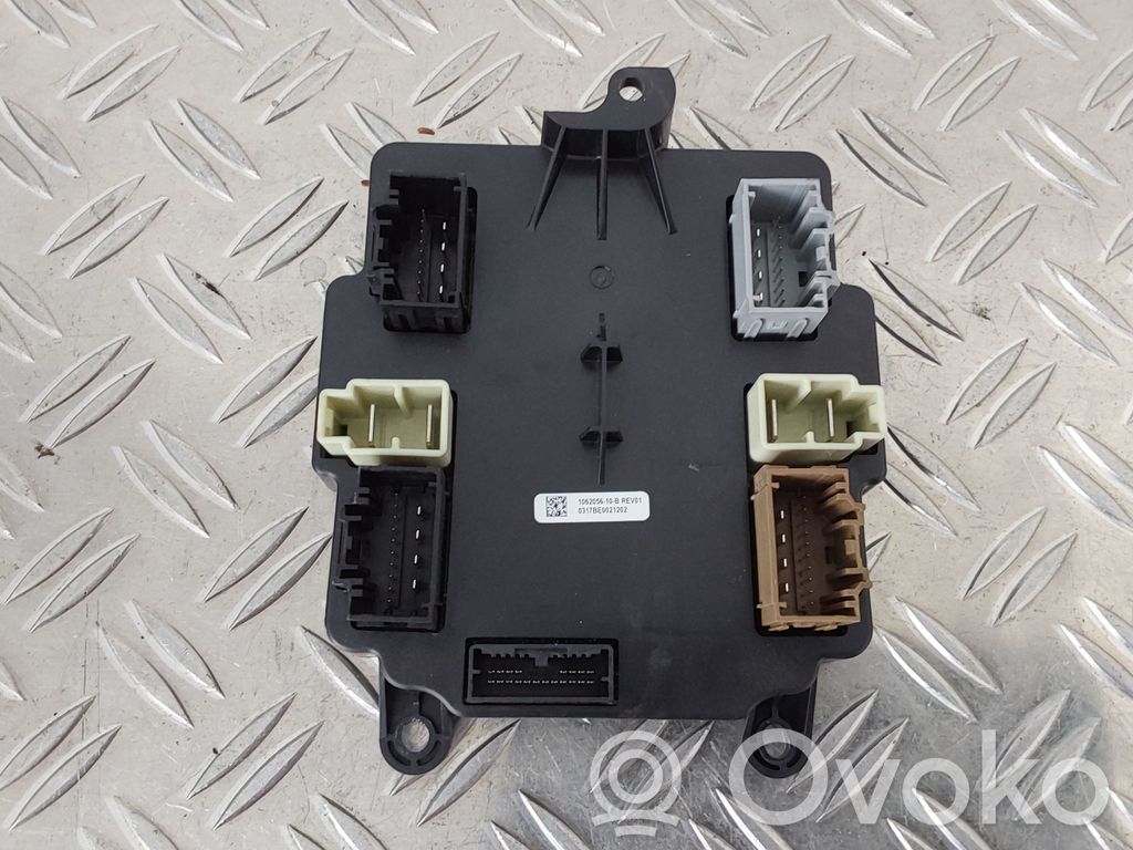 Tesla Model X Door control unit/module 